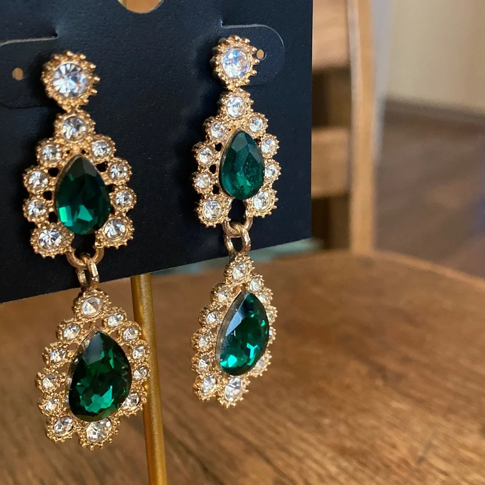Saks Fifth Avenue Emerald Green Crystal & Rhinestone Dangle Earrings NWT